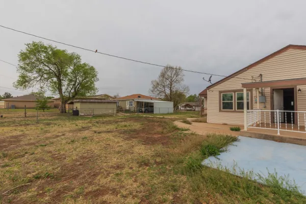 $125,000 | 200 South Wall Street, Shamrock, TX 79079