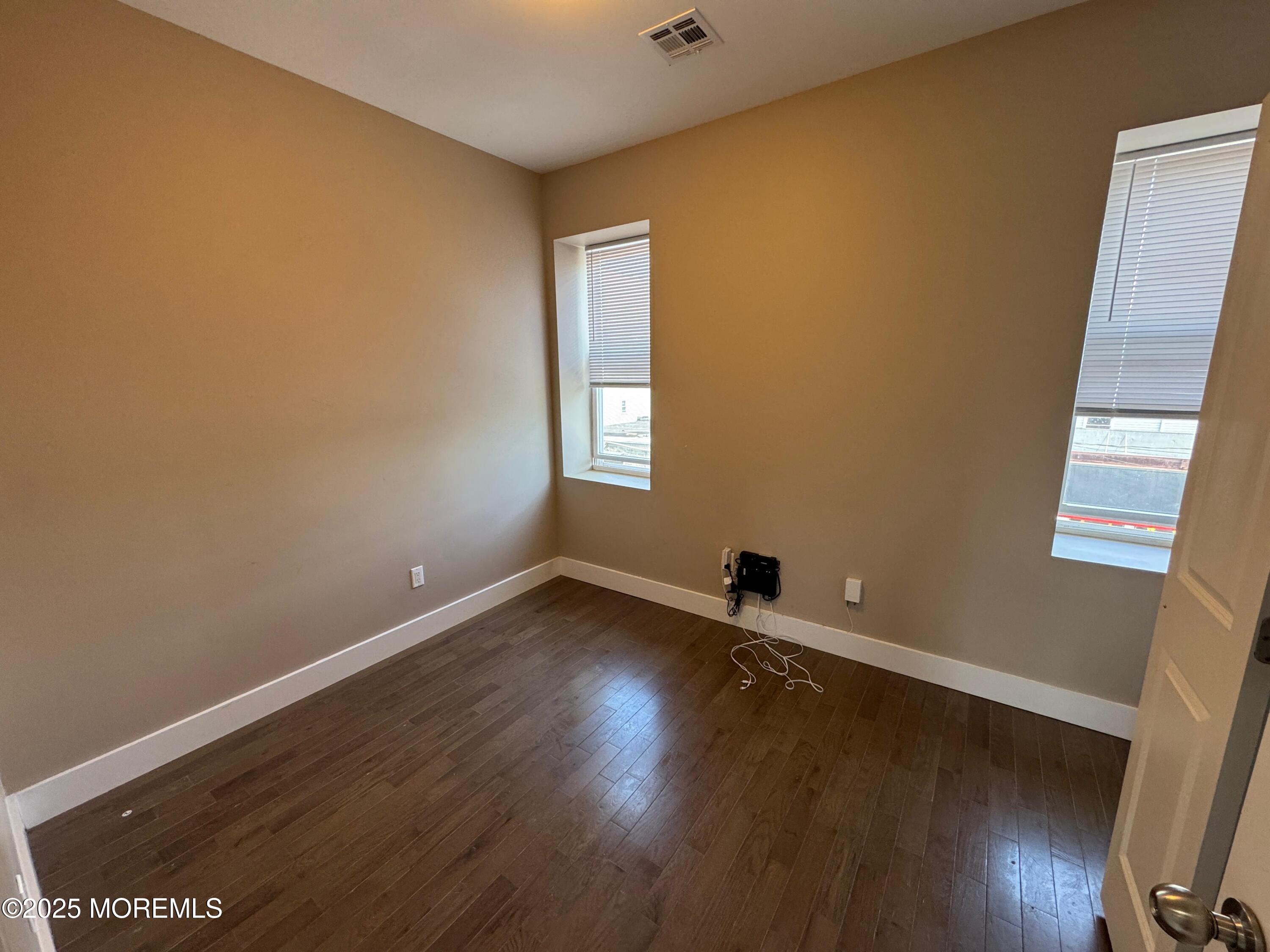 273 16th Avenue, Unit 3R Newark, NJ 07103 - Photo 11 of 12 image