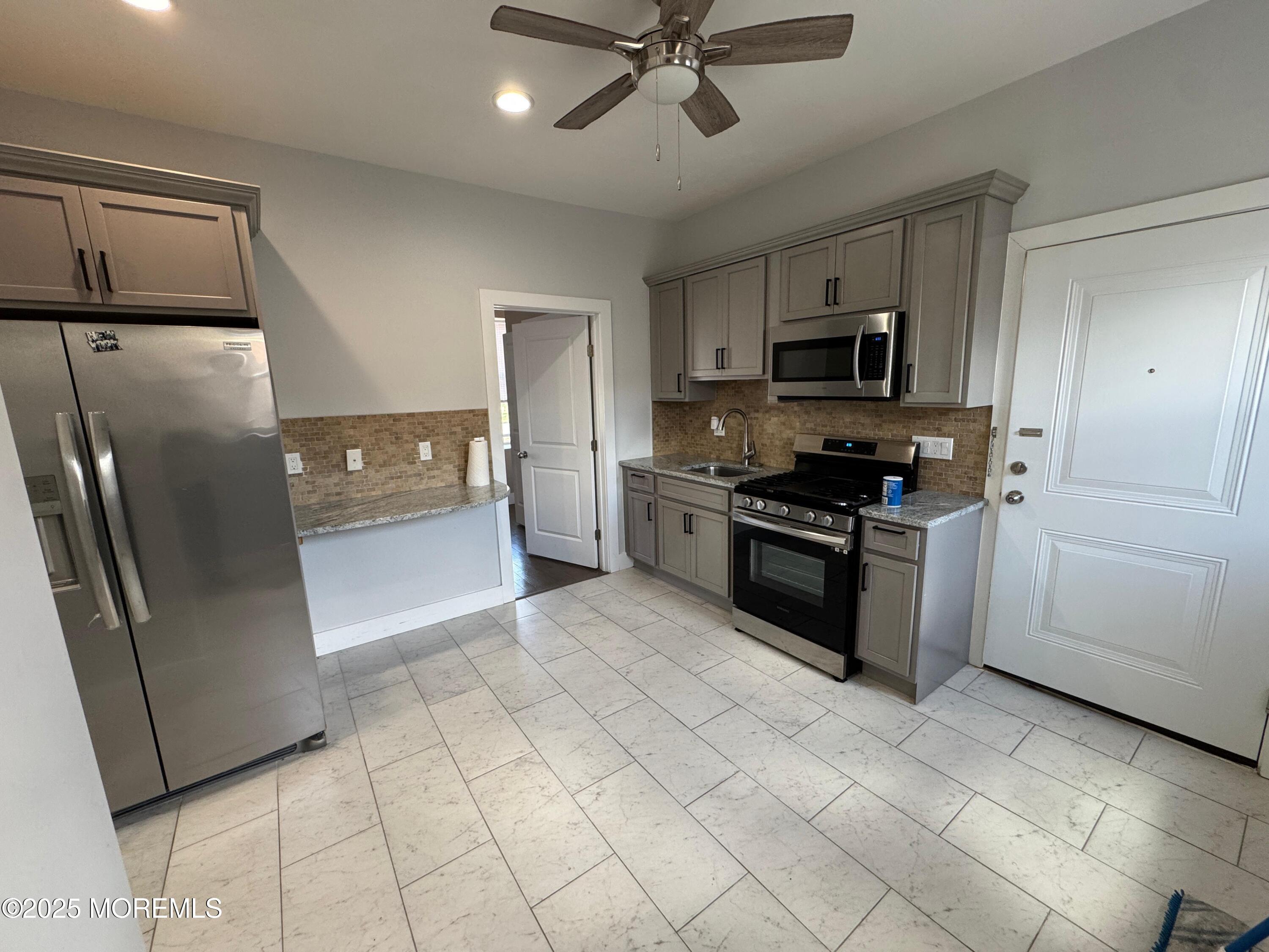 273 16th Avenue, Unit 3R Newark, NJ 07103 - Photo 7 of 12 image