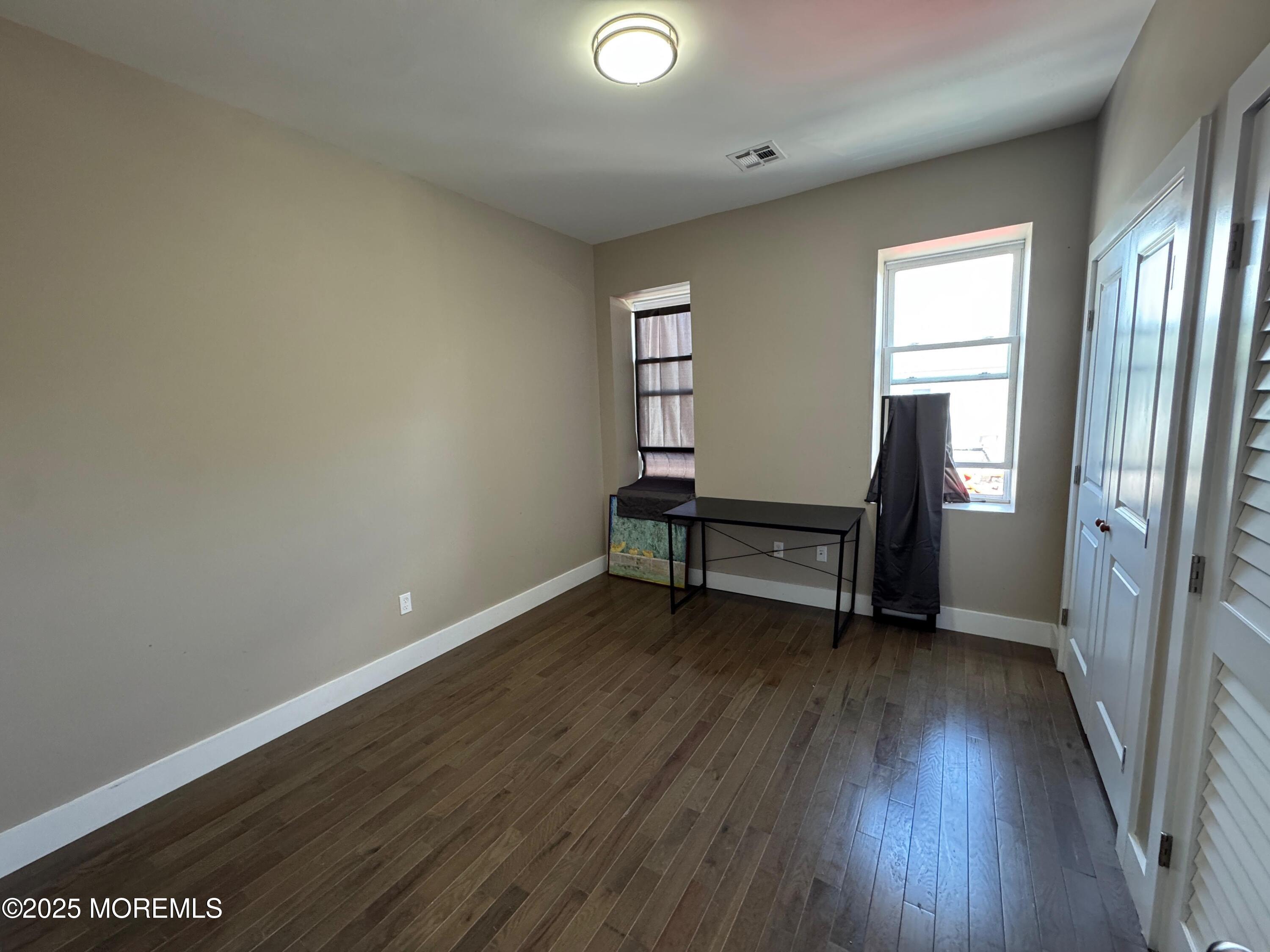 273 16th Avenue, Unit 3R Newark, NJ 07103 - Photo 9 of 12 image