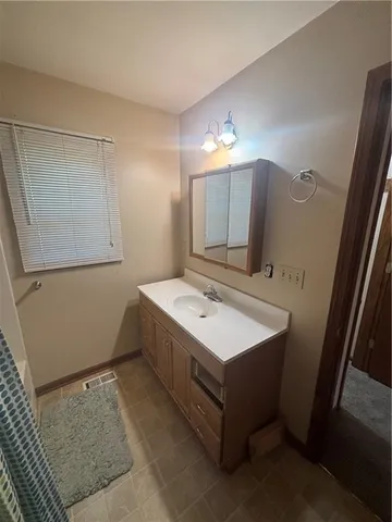 $1,999,950 | 264 East 2100th Road, Wellsville, KS 66092