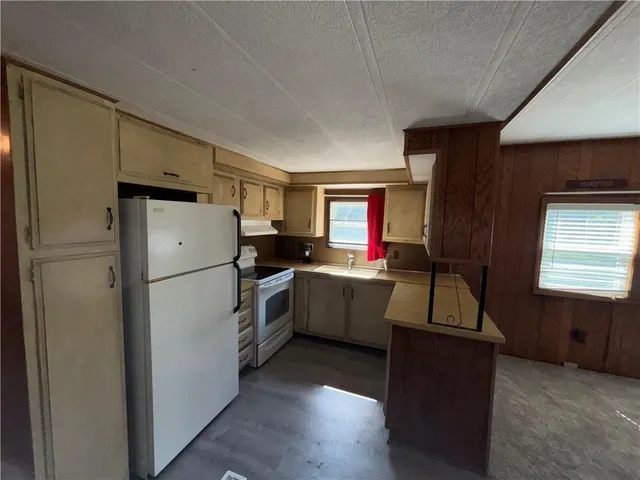 $1,999,950 | 264 East 2100th Road, Wellsville, KS 66092