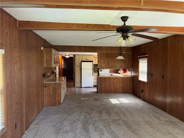 $1,999,950 | 264 East 2100th Road, Wellsville, KS 66092