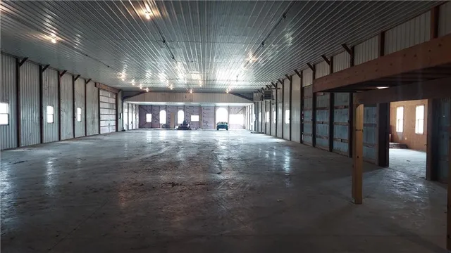 $1,999,950 | 264 East 2100th Road, Wellsville, KS 66092