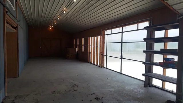 $1,999,950 | 264 East 2100th Road, Wellsville, KS 66092