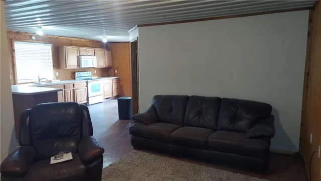 $1,999,950 | 264 East 2100th Road, Wellsville, KS 66092