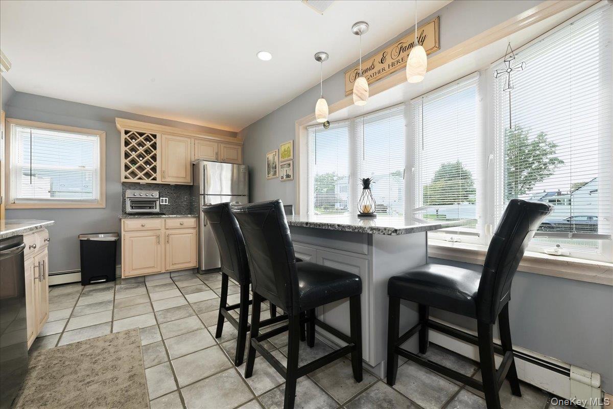 119 Periwinkle Road Levittown, NY 11756 - Photo 7 of 31 Gallery Image 7