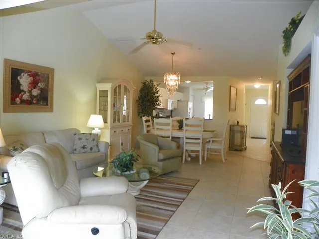 $3,500 | 448 Gabriel Circle, Unit 3310 3310, Naples, FL 34104