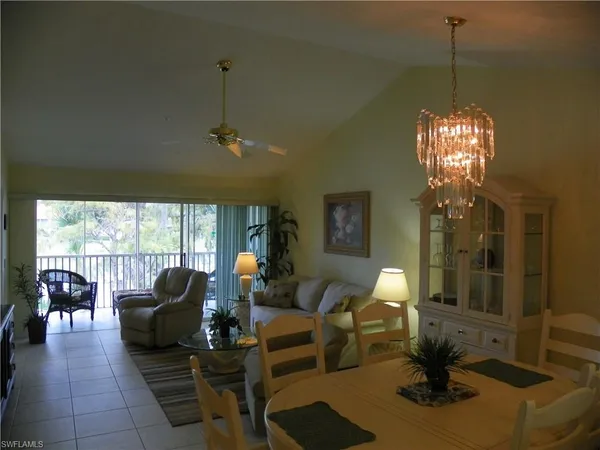 $3,500 | 448 Gabriel Circle, Unit 3310 3310, Naples, FL 34104