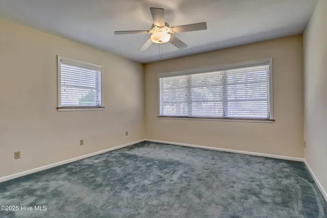 $2,100 | 4141 Lake Avenue, Wilmington, NC 28403