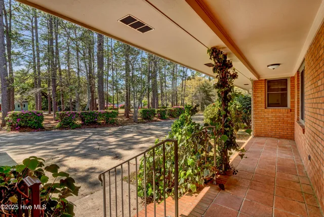 $2,100 | 4141 Lake Avenue, Wilmington, NC 28403