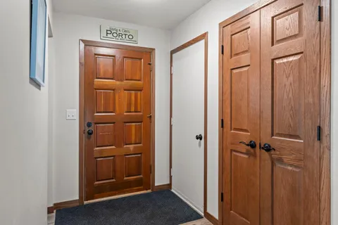 $425,000 | 12 Oak Shore Drive, Burnsville, MN 55306