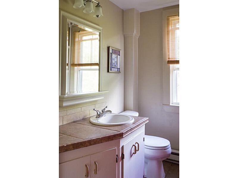 21 Mills Road Kennebunkport, ME 04046 - Photo 13 of 14 Bathroom.
