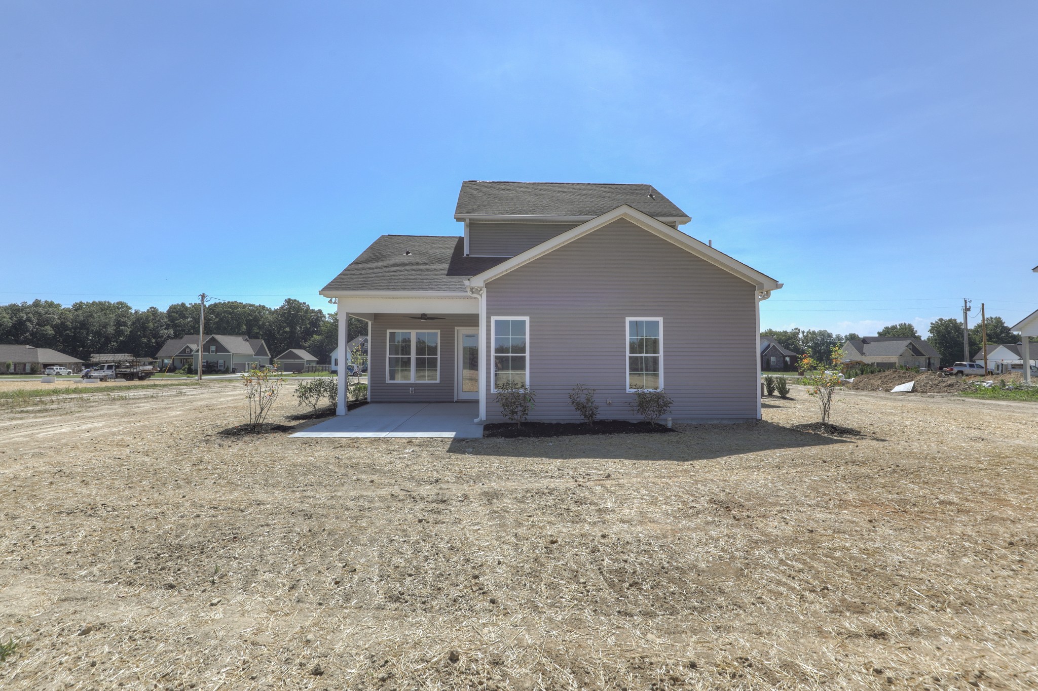 1221 Norton Road Manchester, TN 37355 - Photo 34 of 34 a front view of a house with a yard