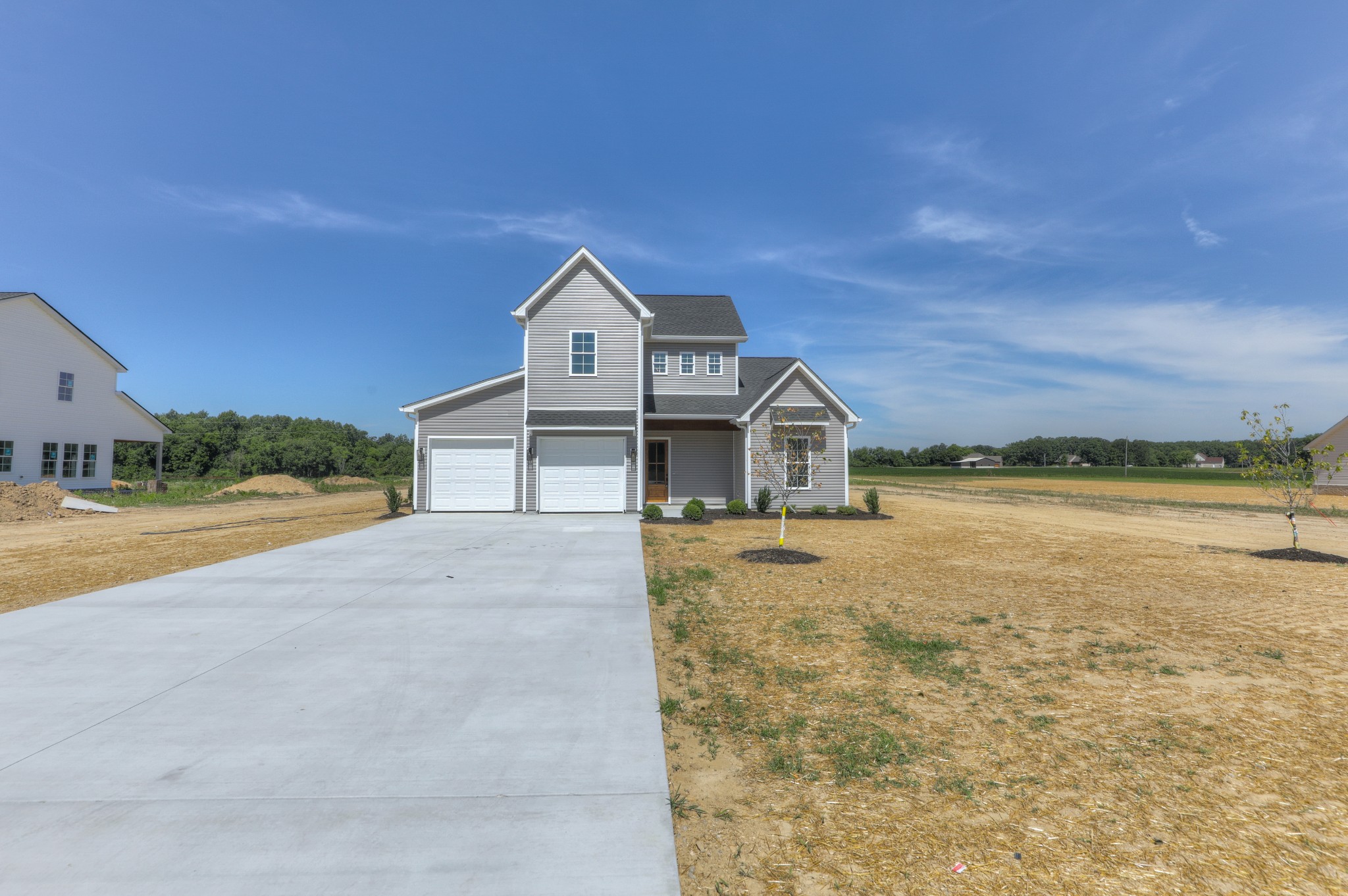 1221 Norton Road Manchester, TN 37355 - Photo 8 of 34 a front view of a house with a yard