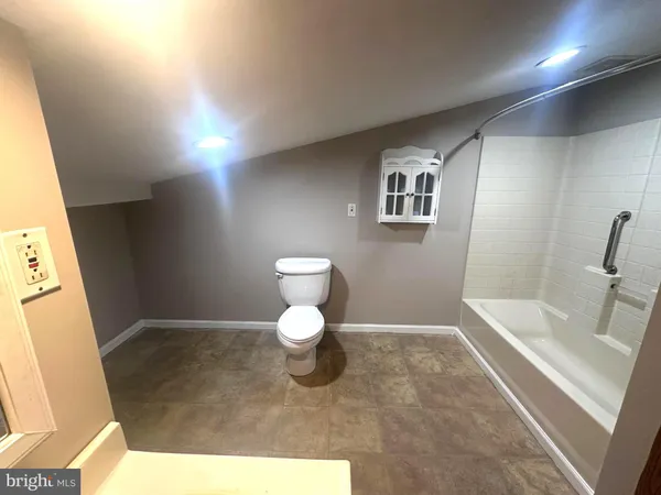 $1,500 | 1032 North 7th Street, Perkasie, PA 18944
