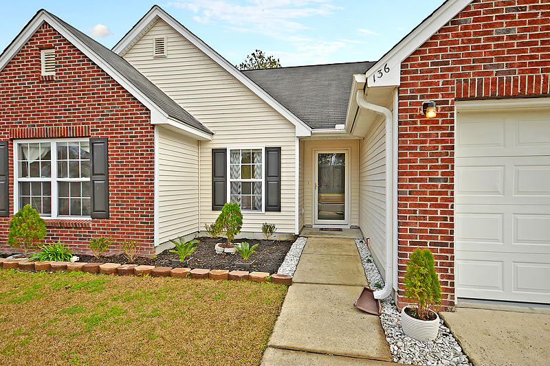 136 Old Tree Road Goose Creek, SC 29445 - Photo 5 of 28 DSC_0666-copy