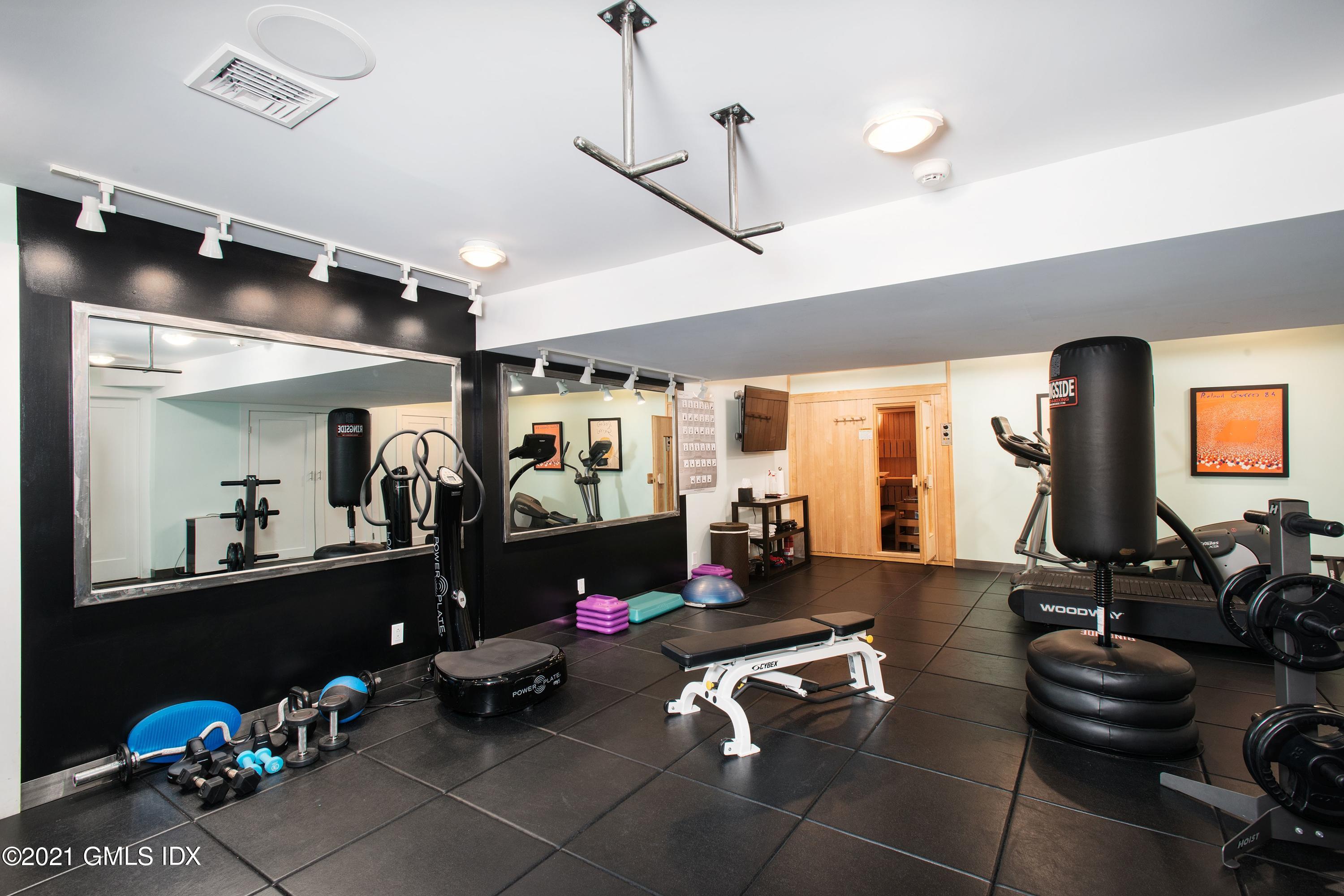326 Round Hill Road Greenwich, CT 06831 - Photo 19 of 24 19 - LL Gym