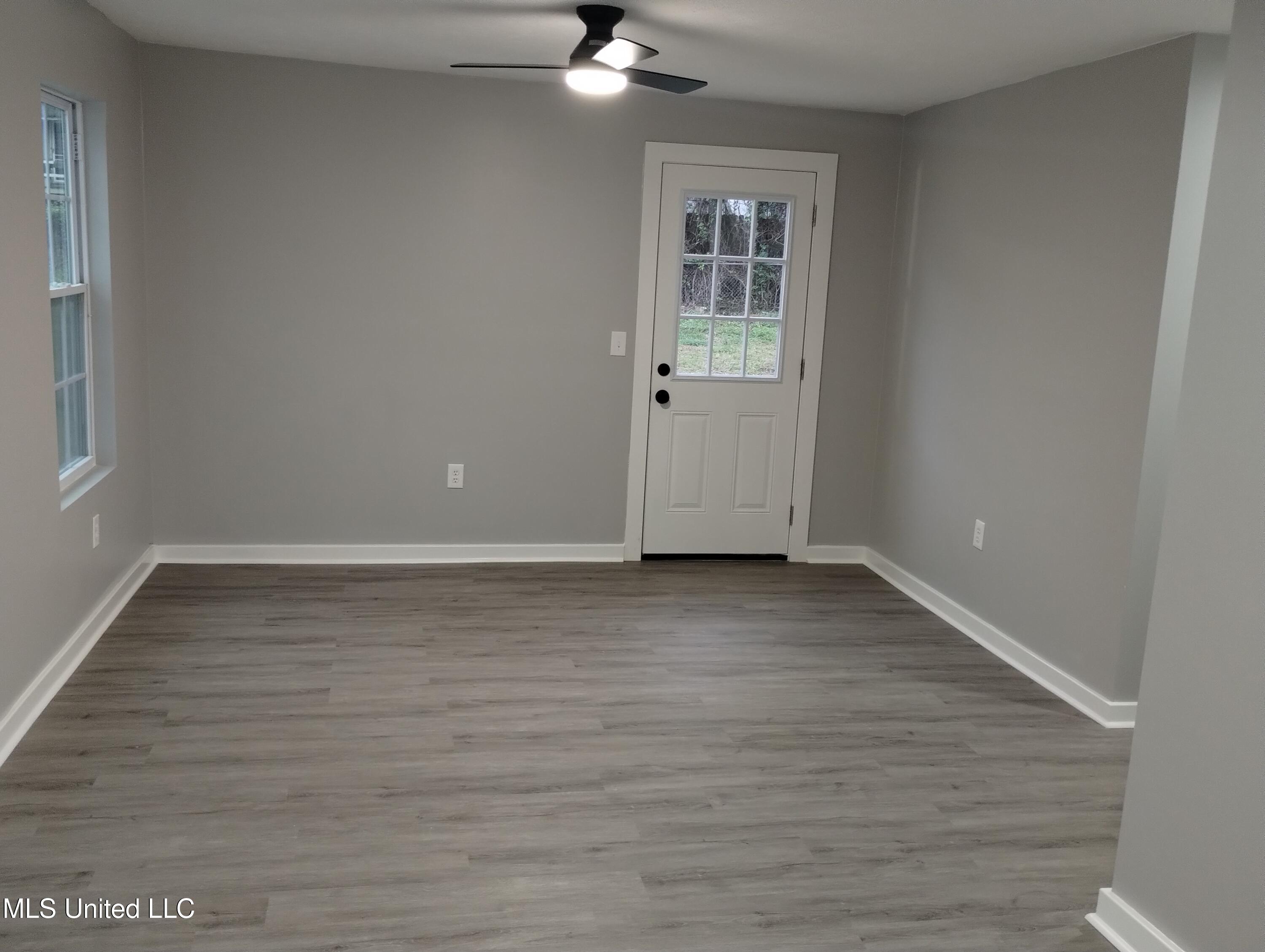 4858 Sheridan Drive Jackson, MS 39206 - Photo 7 of 12 IMG_20251029_172104933