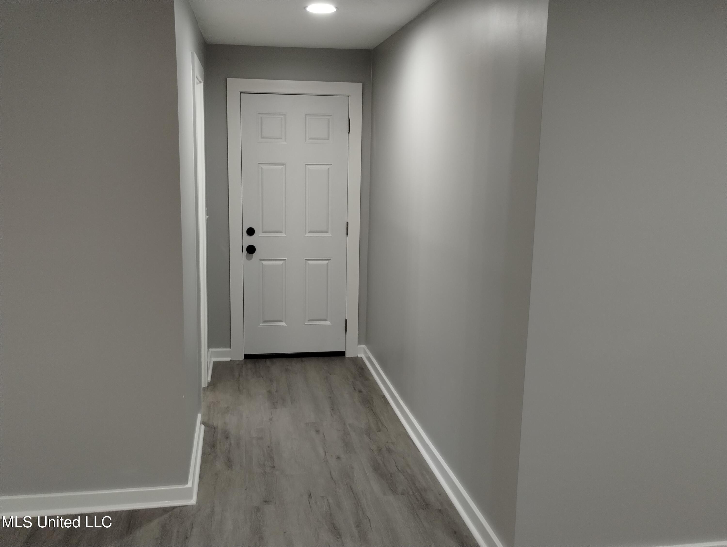 4858 Sheridan Drive Jackson, MS 39206 - Photo 8 of 12 IMG_20251029_172125658