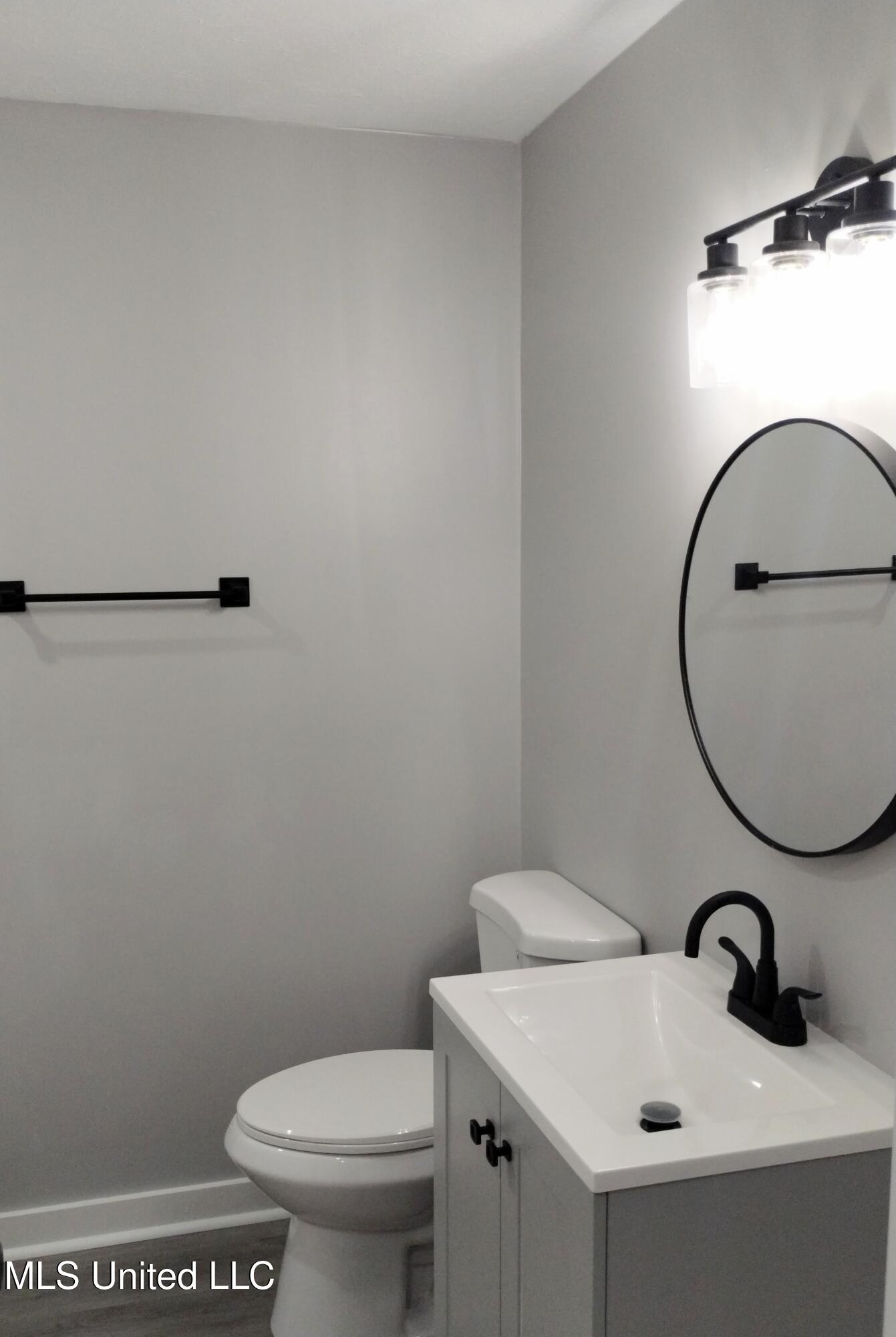 4858 Sheridan Drive Jackson, MS 39206 - Photo 10 of 12 IMG_20251029_172241465-EDIT-EDIT