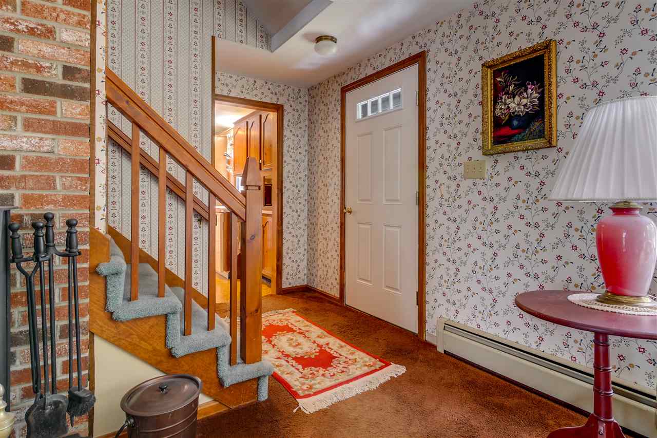 31 Curtis Farm Road Wilton, NH 03086 - Photo 3 of 37