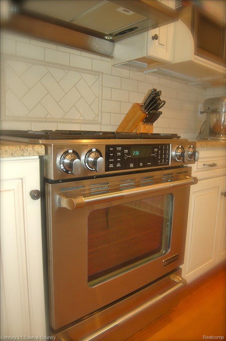 3520 Summit Ridge Drive Rochester, MI 48306 - Photo 7 of 25 Cutting Edge Appliances