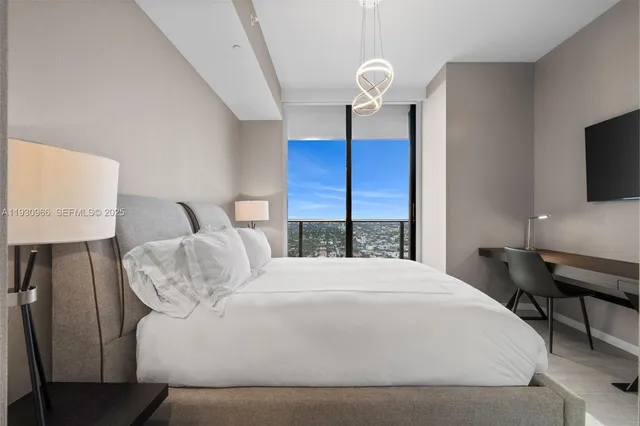 $4,000,000 | 1000 Brickell Plaza, Unit PH5904, Miami, FL 33131