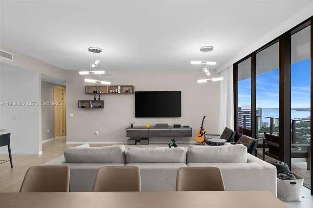 $4,000,000 | 1000 Brickell Plaza, Unit PH5904, Miami, FL 33131