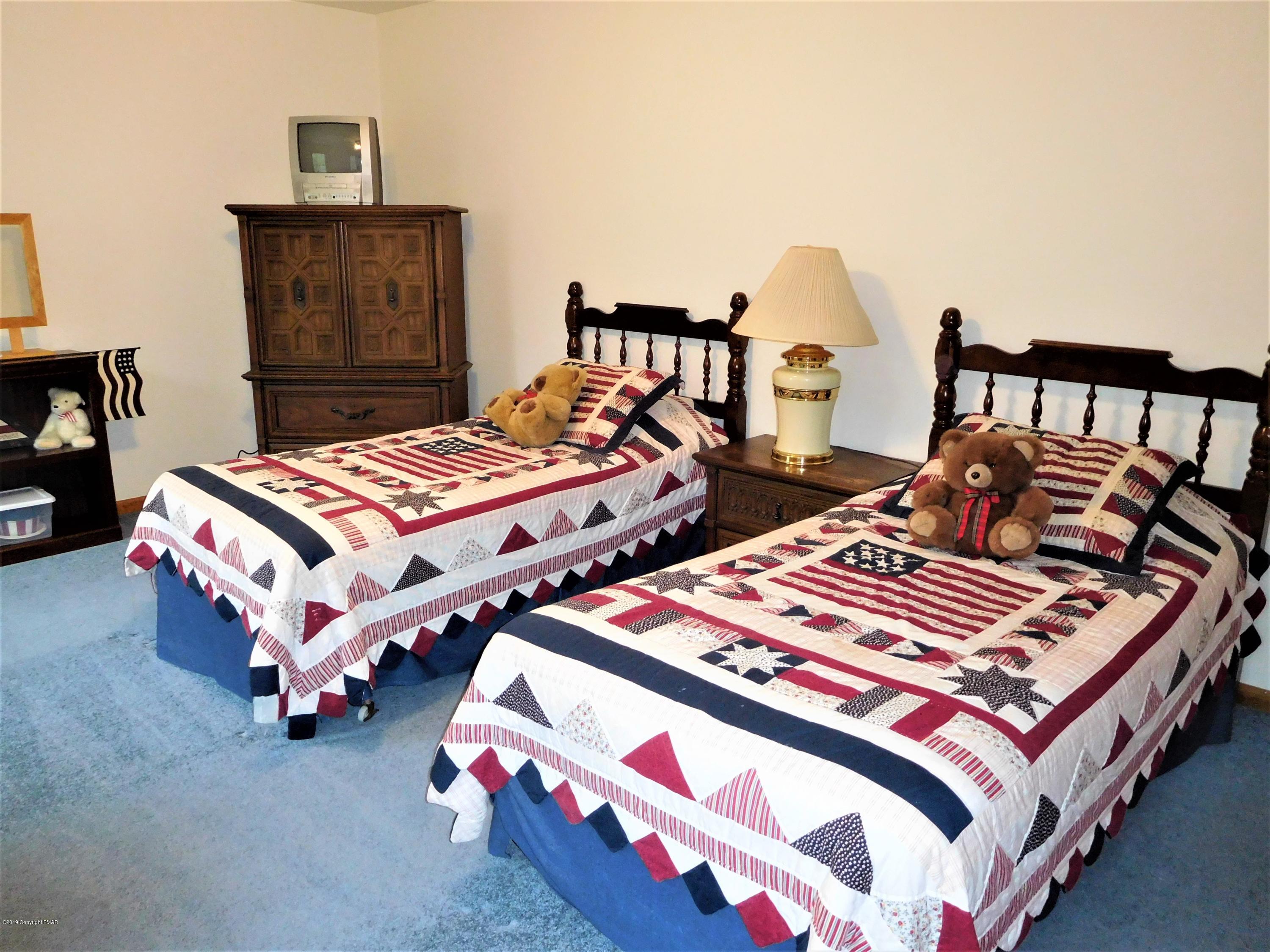 152 Hemlock Road Tannersville, PA 18372 - Photo 23 of 32 bedroom 3 2