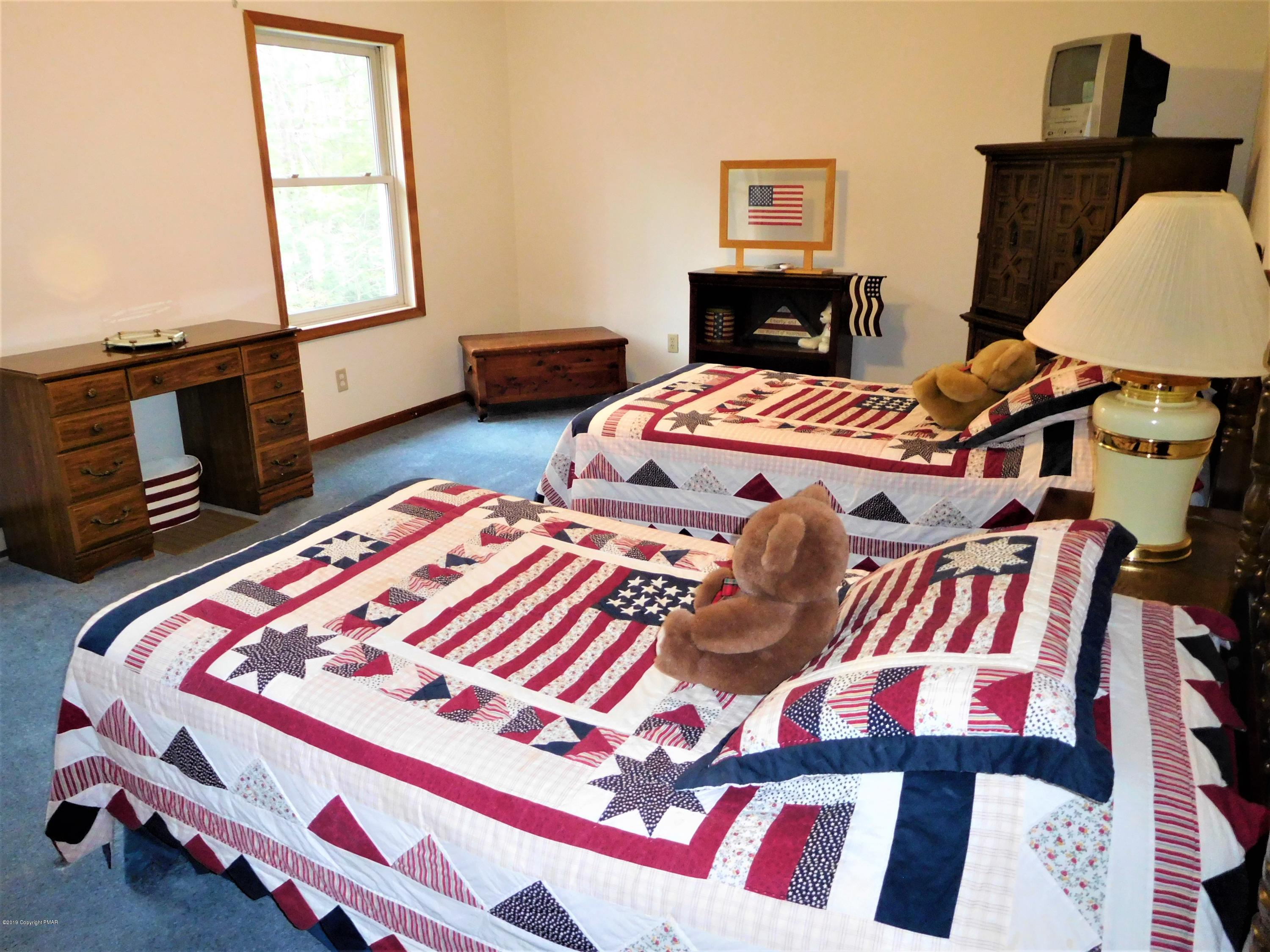 152 Hemlock Road Tannersville, PA 18372 - Photo 25 of 32 bedroom 3
