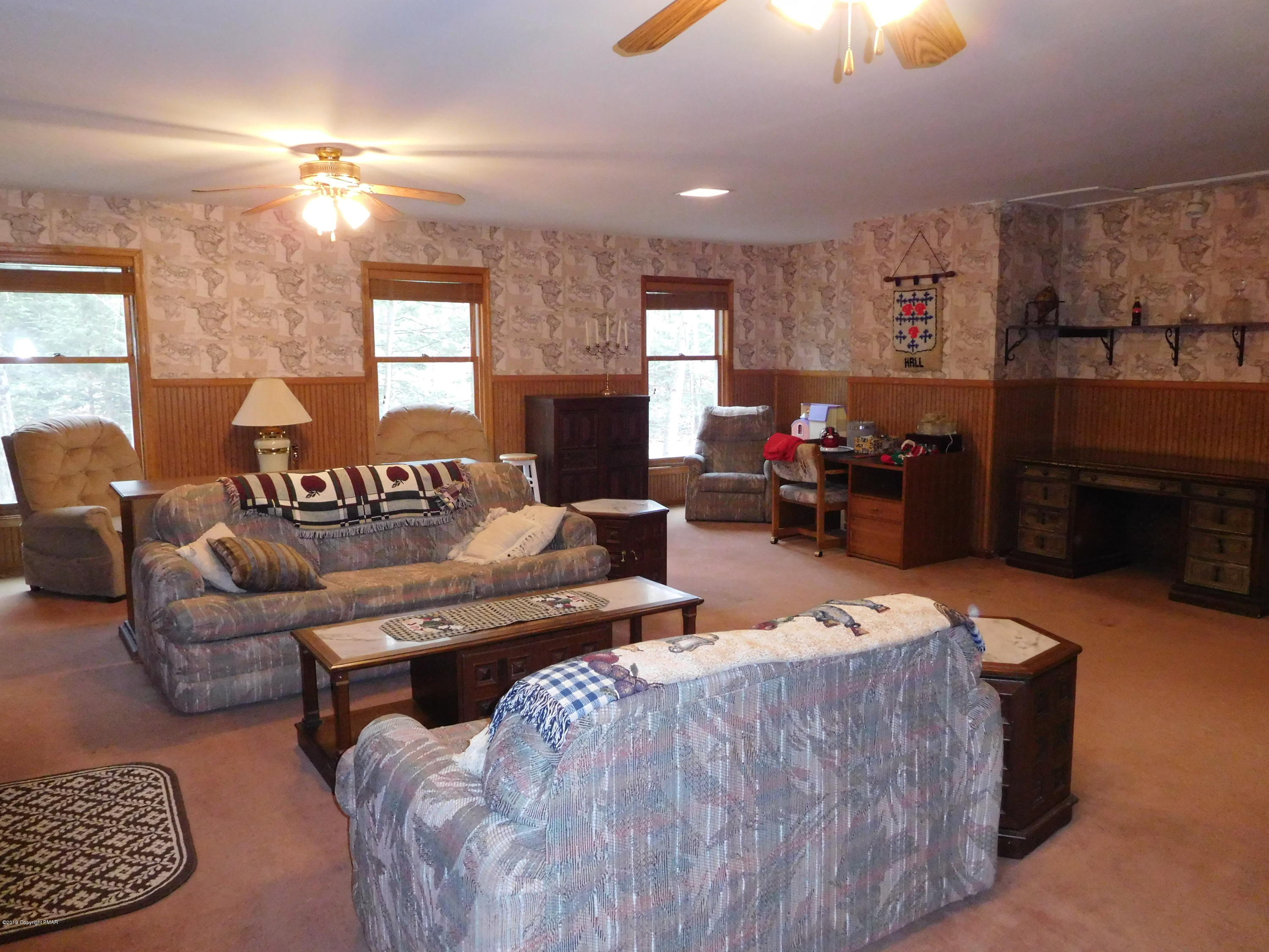 152 Hemlock Road Tannersville, PA 18372 - Photo 4 of 32 family room 3