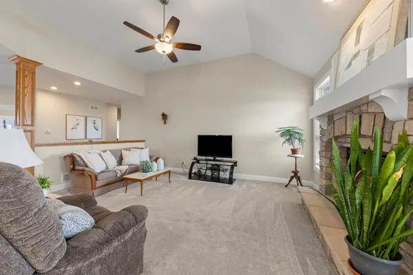 $485,000 | 1121 Blackberry Shore Lane, Yorkville, IL 60560