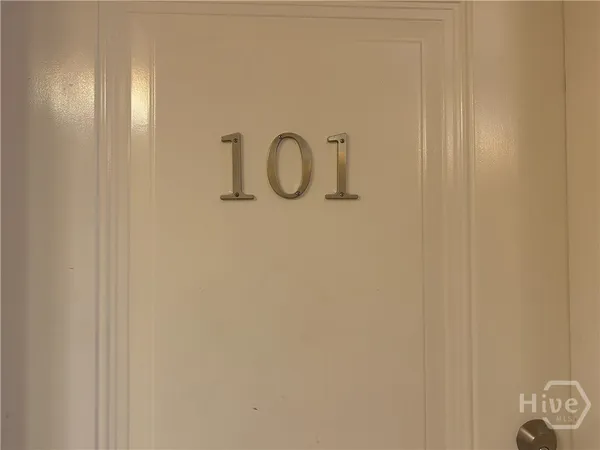 $2,900 | 425 East Mc Donough Street, Unit 101, Savannah, GA 31401