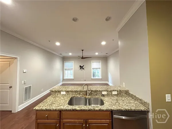 $2,900 | 425 East Mc Donough Street, Unit 101, Savannah, GA 31401