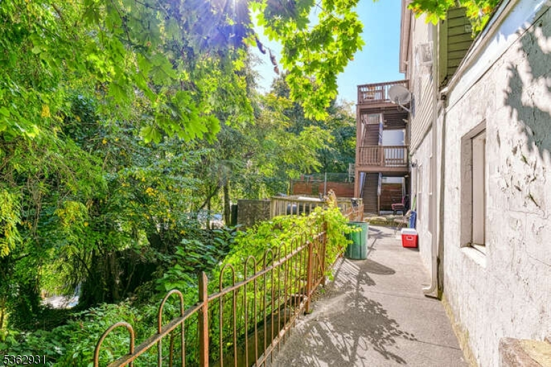 90 North 3rd Street Paterson, NJ 07522 - Photo 25 of 29