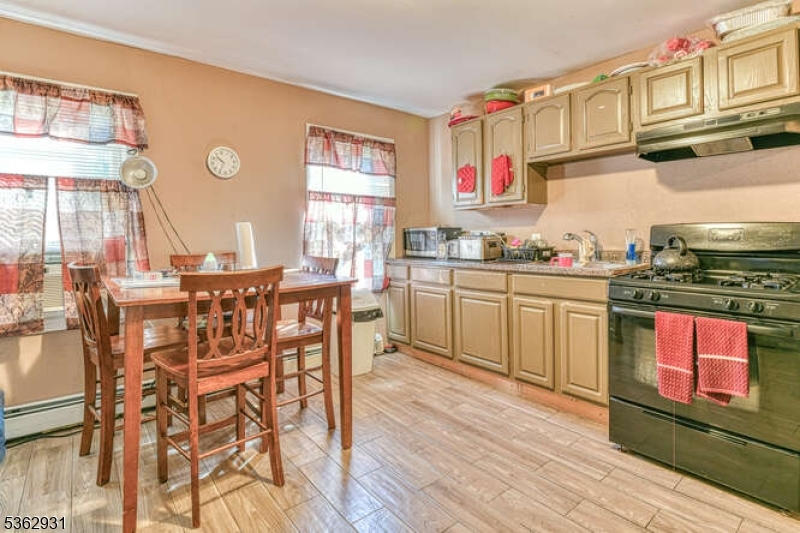 90 North 3rd Street Paterson, NJ 07522 - Photo 7 of 29