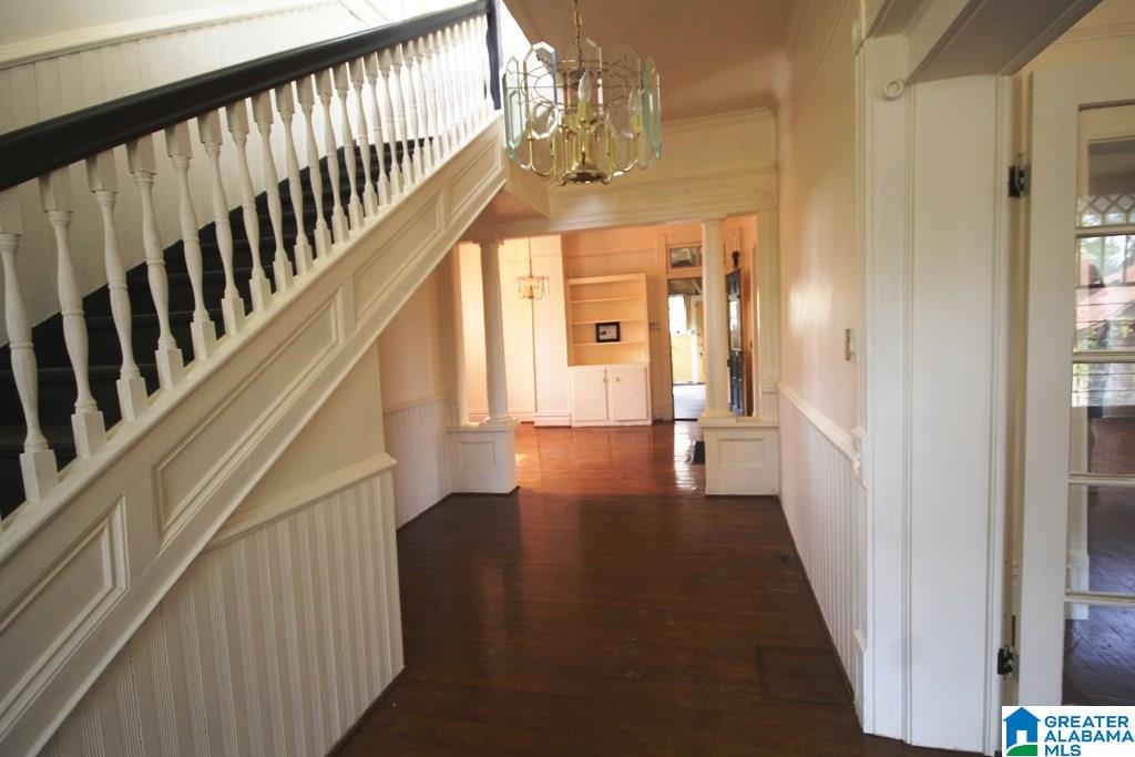 300 Spruce Avenue Anniston, AL 36201 - Photo 2 of 44