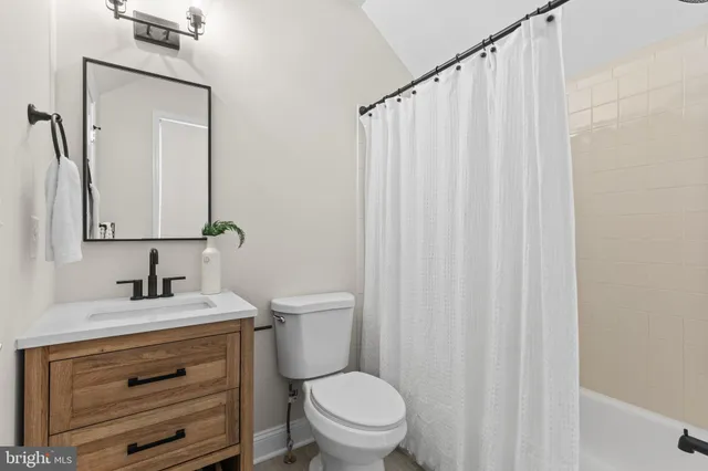 $1,400,000 | 133 Lake View Drive, Annapolis, MD 21403