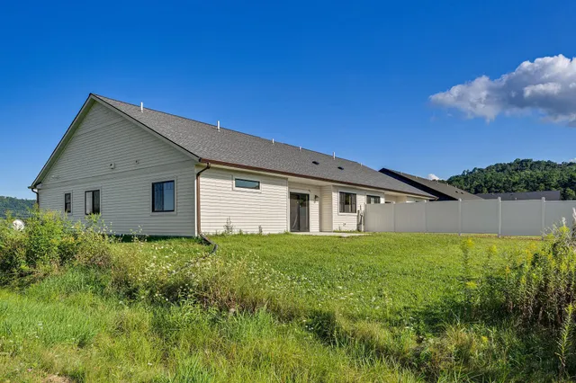 $325,000 | 301 Stoddard Street, Houston, MN 55943