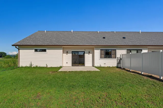 $325,000 | 301 Stoddard Street, Houston, MN 55943