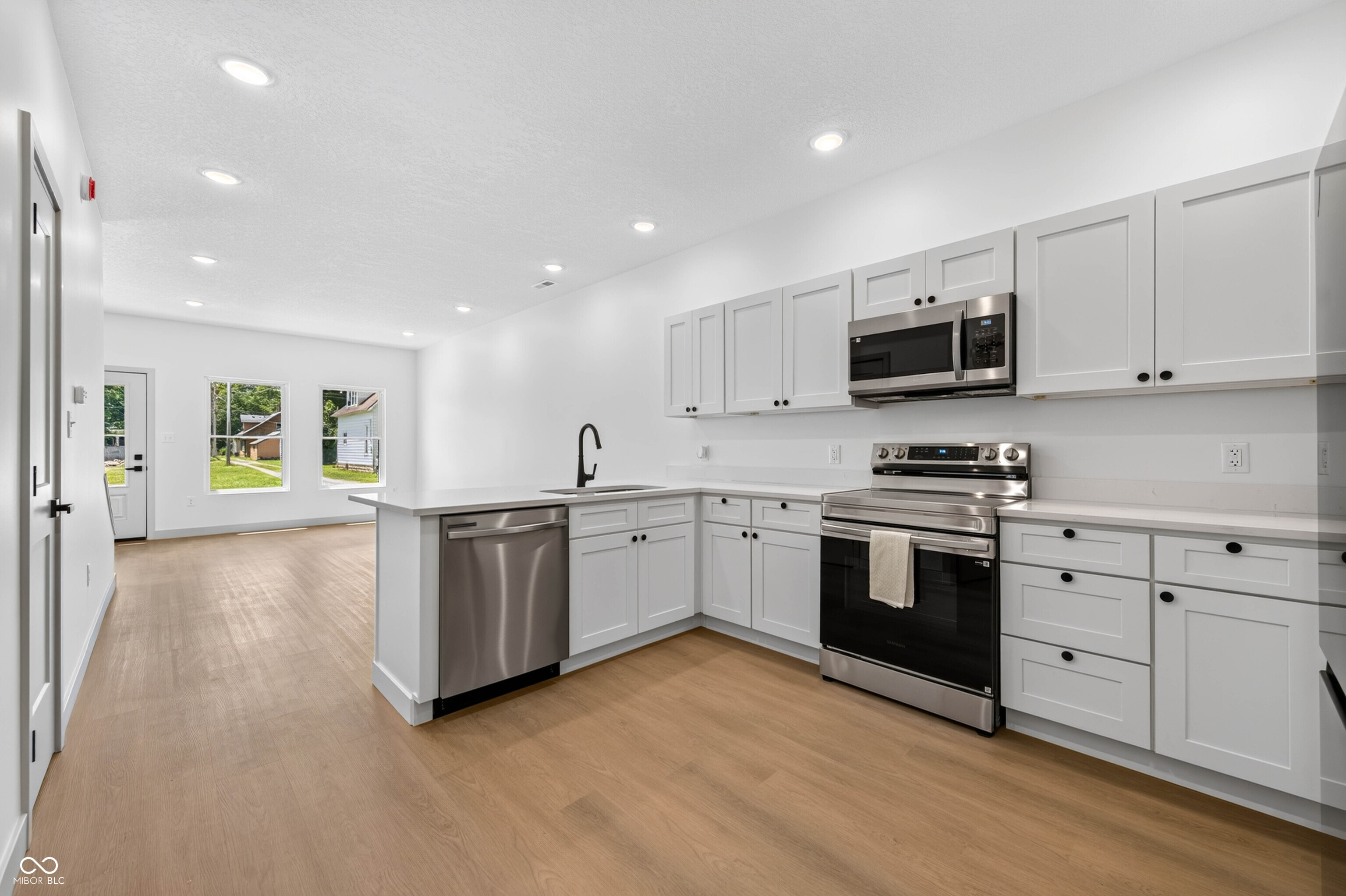 41 South Beatty Street Columbus, IN 47201 - Photo 19 of 69