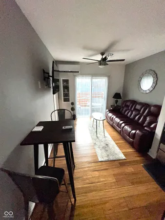 $1,500 | 918 East 17th Street, Indianapolis, IN 46202