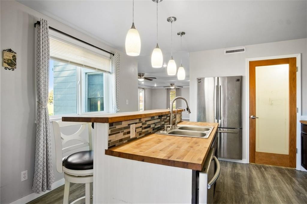 203 Scott Street Scranton, KS 66537 - Photo 9 of 33