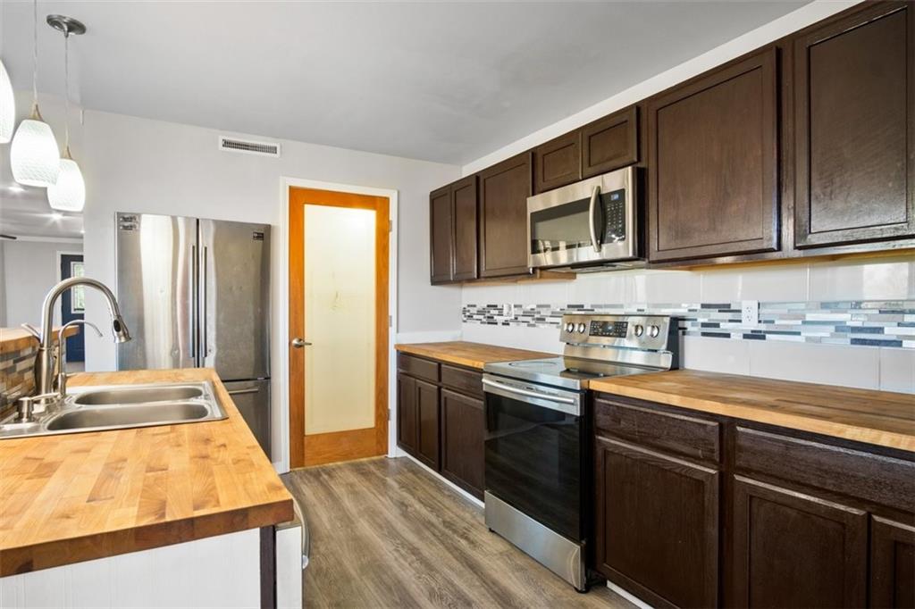 203 Scott Street Scranton, KS 66537 - Photo 10 of 33