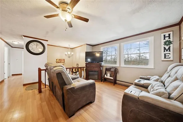 $285,000 | 440 Lippencott Run Road, Waynesburg, PA 15370