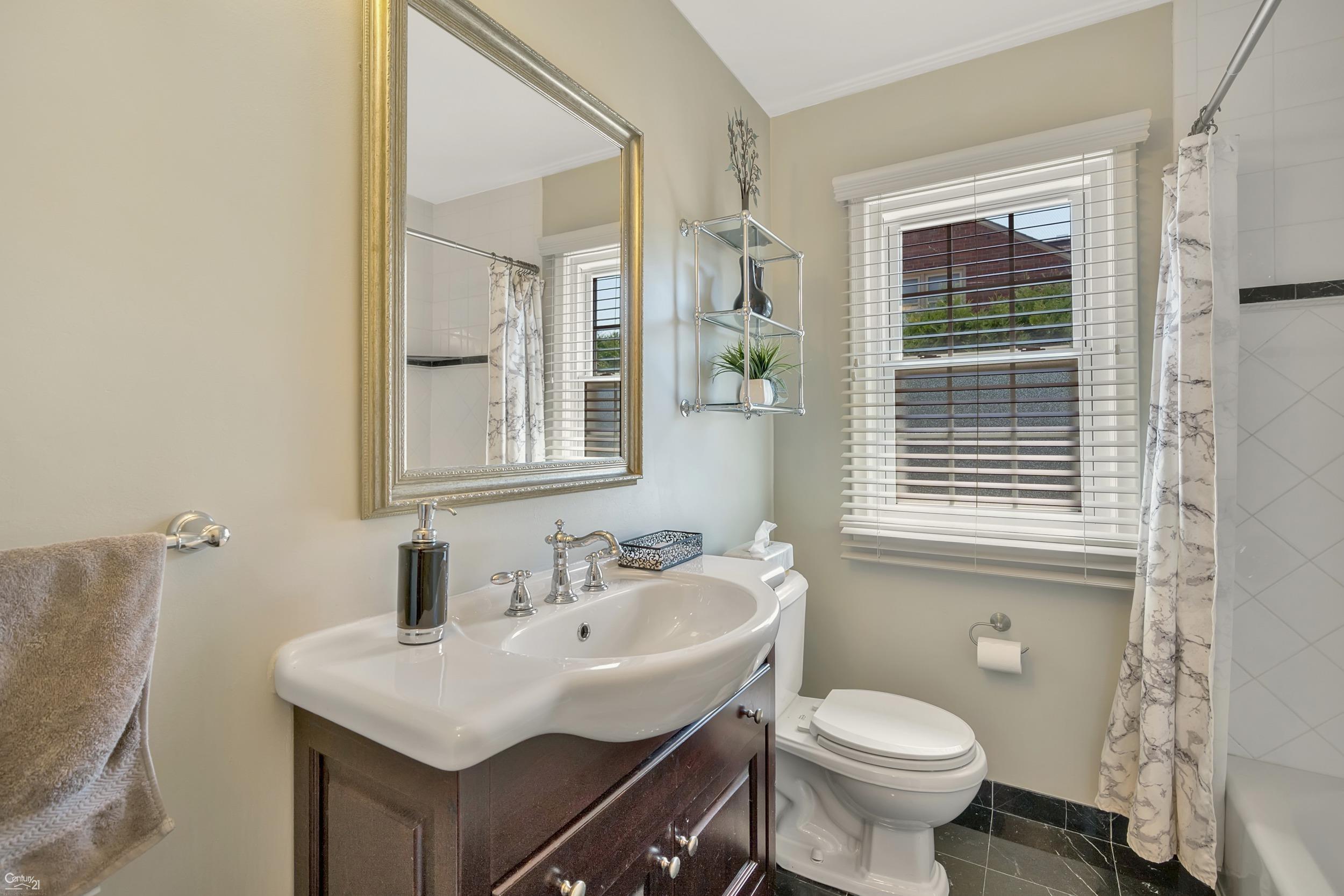 1038 Hawthorne Road Grosse Pointe Woods, MI 48236 - Photo 51 of 61