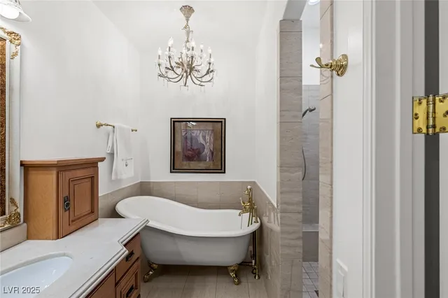 $2,399,999 | 214 Desert Rose Court, Boulder City, NV 89005