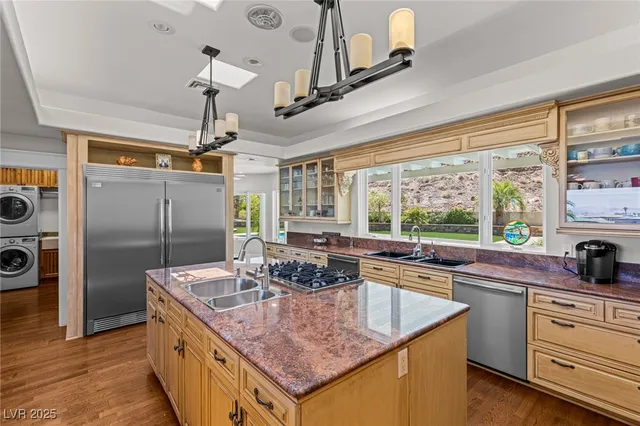 $2,399,999 | 214 Desert Rose Court, Boulder City, NV 89005