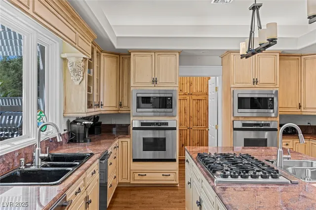 $2,399,999 | 214 Desert Rose Court, Boulder City, NV 89005